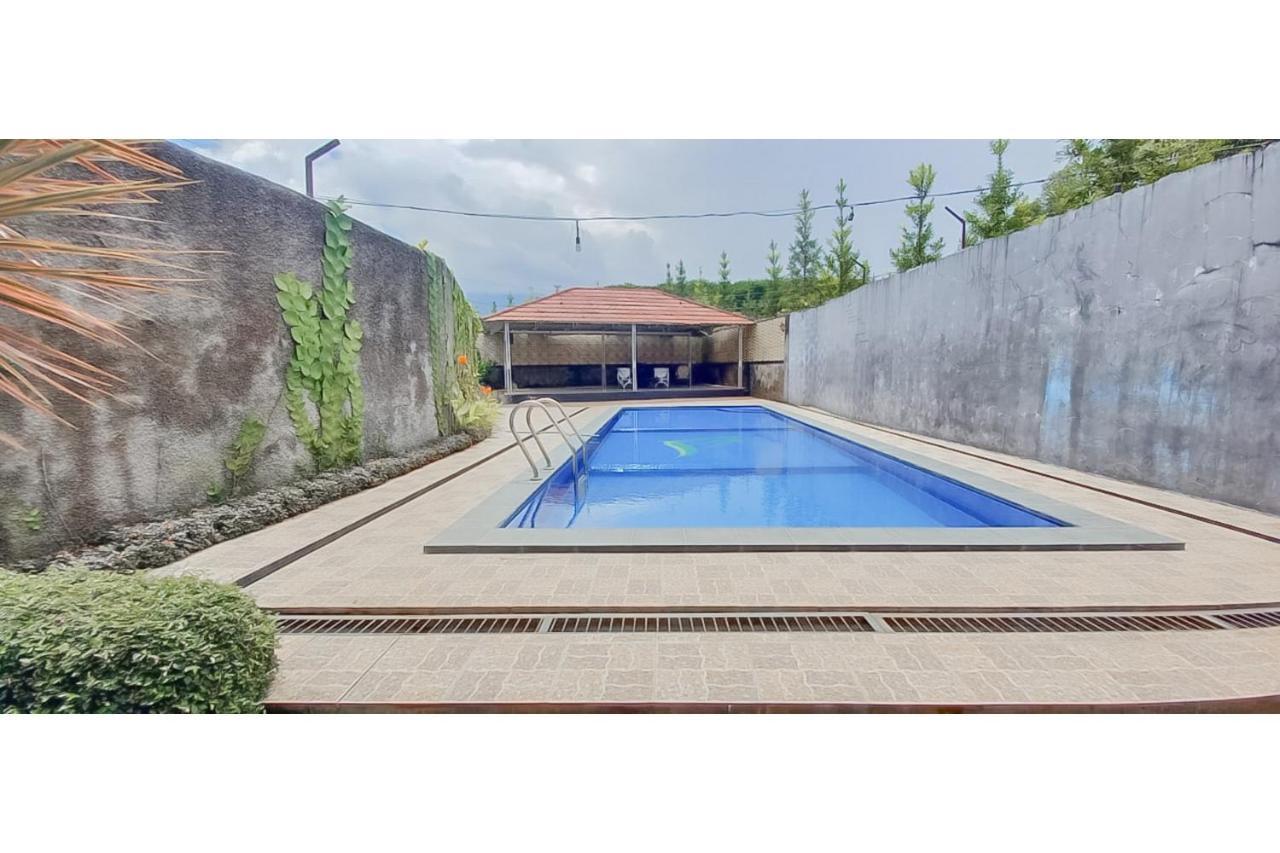 Hotel Sri Indrawati Puncak Mitra Reddoorz Μπογκόρ Εξωτερικό φωτογραφία